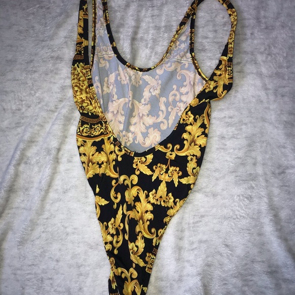 Swimsuit/body suit - Picture 2 of 3